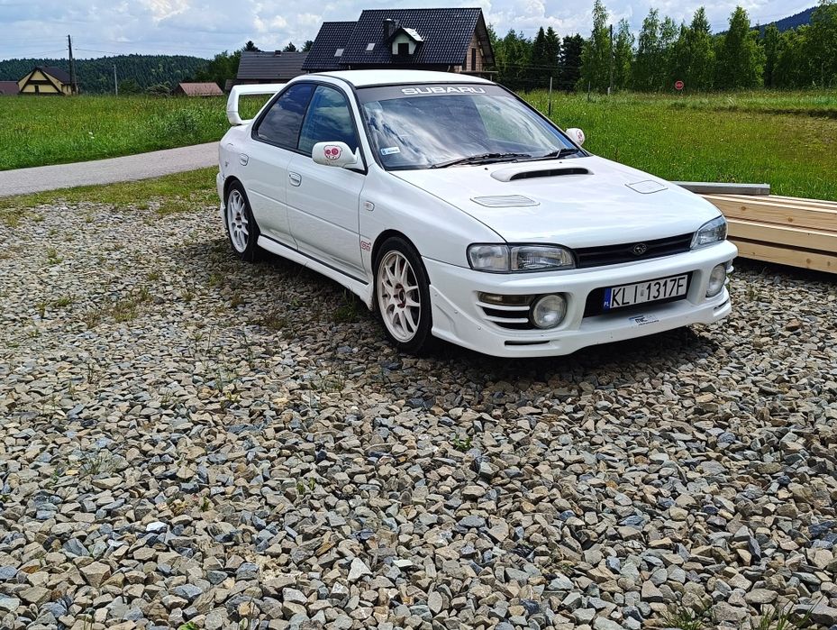 Subaru  impreza gc8