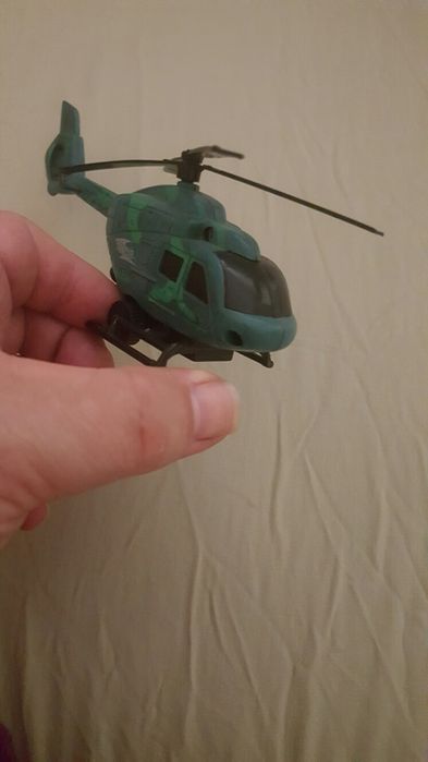 Вертолёт игрушка с подзаводом
