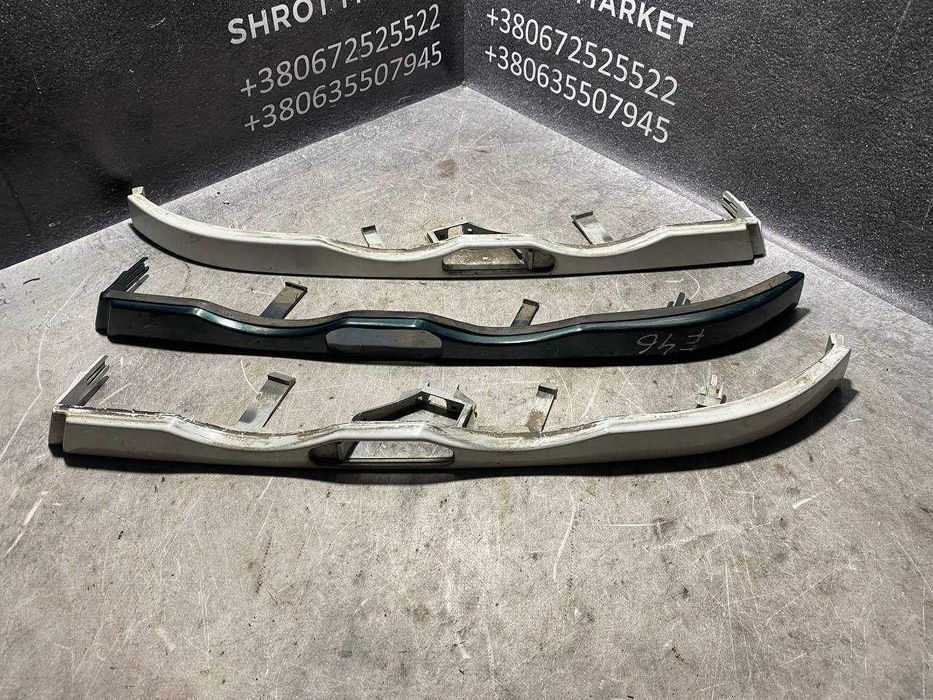 Накладка планка вія під передні фари з отвором під омивач BMW E46