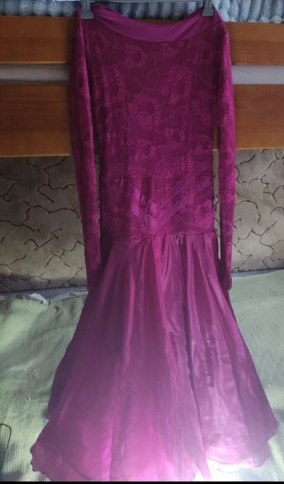 Продам бальне плаття ( бейсик) на ріст 145-152 см