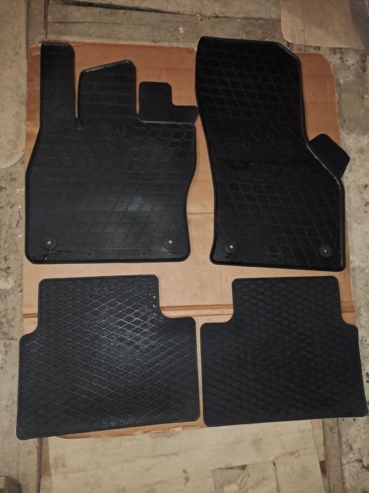 Килимки оригінальні гумові Шкода Октавія А7 ліфтбек