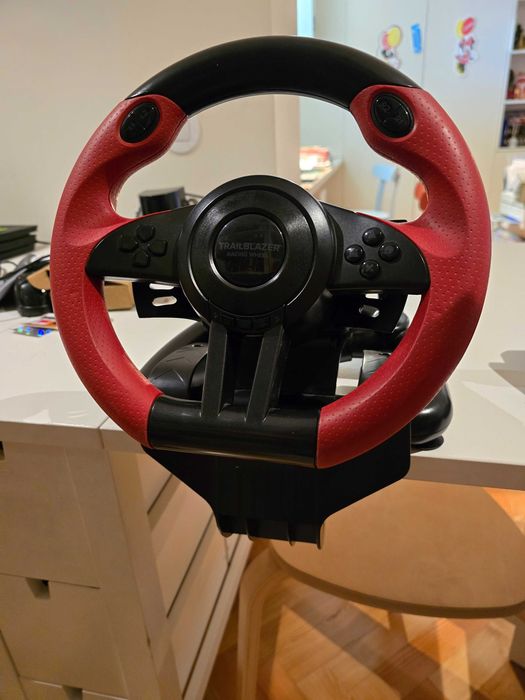 Volante Speedlink Trailblazer para PS4/PS3/PC/Xbox/Switch com pedais e suporte mesa