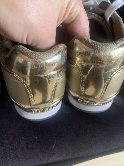 Buty jak  marki Guess beżowe