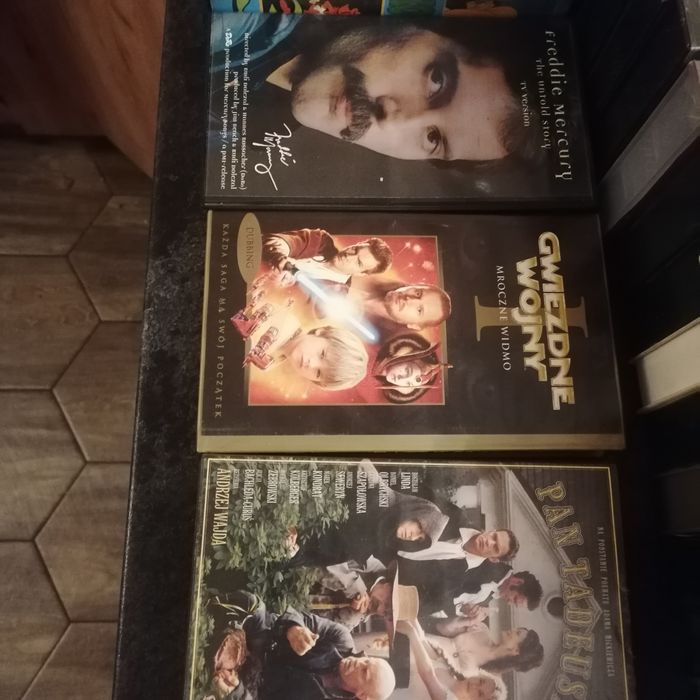 Kasety filmy vhs różne