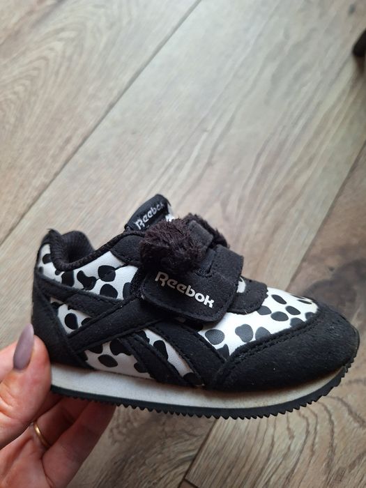 Buty sportowe dziewczęce czarne Reebok rozmiar 21