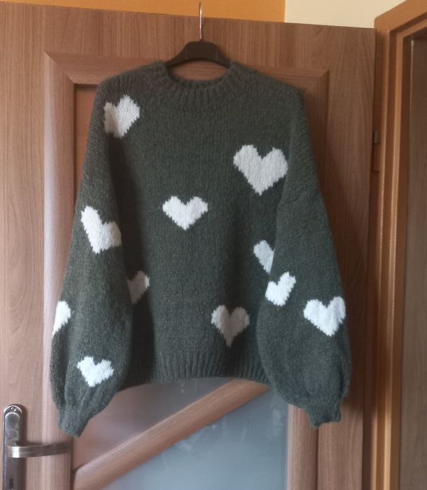 Sweter oversize włoski khaki w serca
