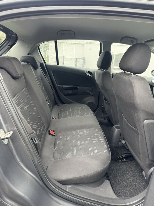 Opel Corsa 1.2 16v A/c 80mil km!!