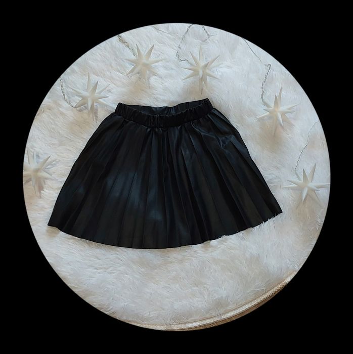 Plisowana spódniczka dziewczęca imitacja skóry