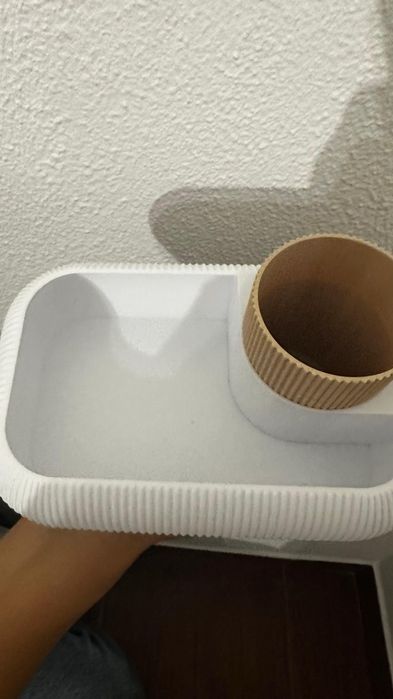 Caixa para arrumação/ decorativa