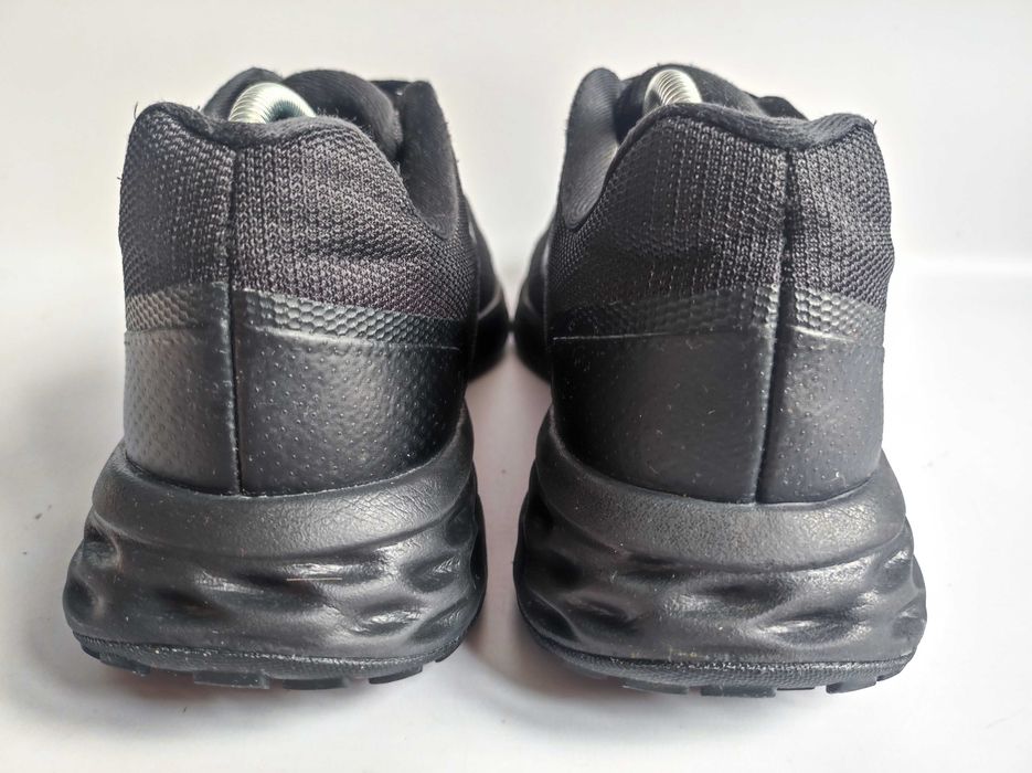 Nike Revolution 6 - Buty do biegania r. 42