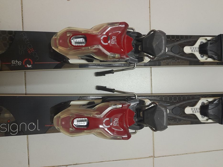 Skis Rossignol novos + Batons