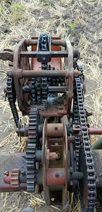 Сівалка бурякова ССТ-6, 6-рядна + 3 комплекти висівних дисків
