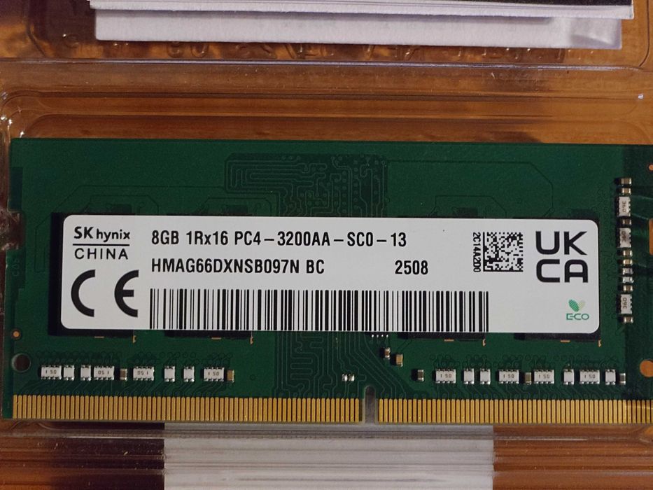 Оперативна пам'ять 8 Гб SK Hynix SODIMM DDR4 3200 PC4 1Rx16 HMAG66DXNSB097N BC