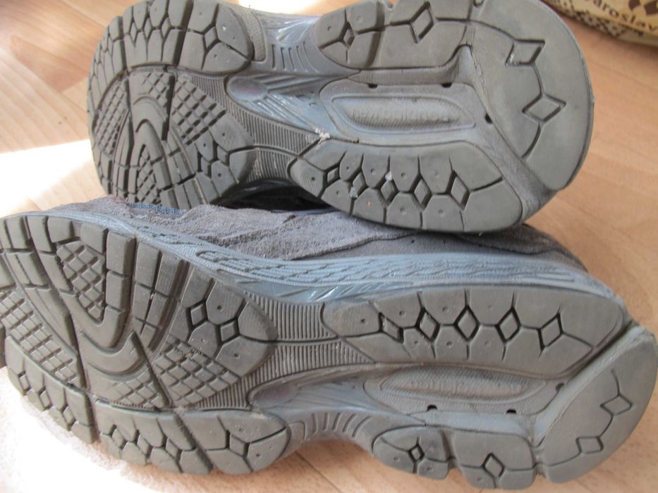 New Balance 2002 замшеві