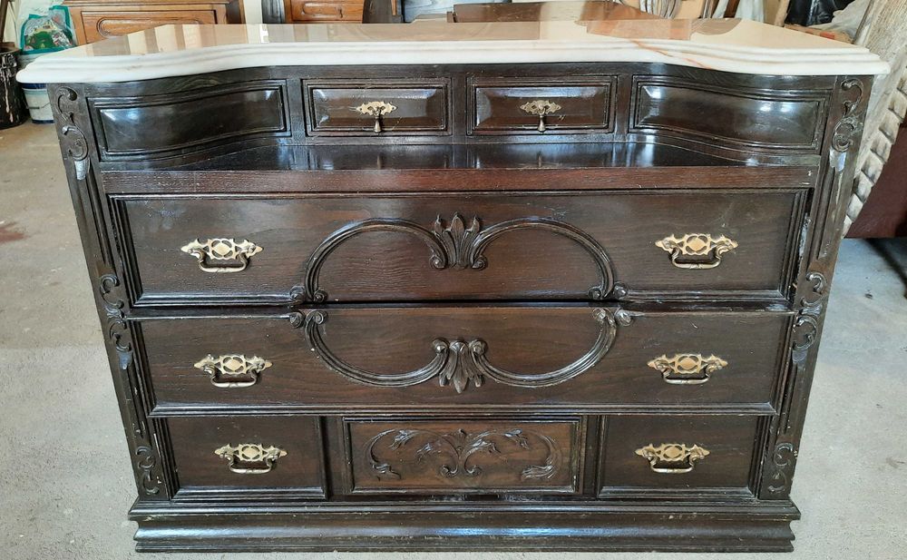 Cómoda e 2 mesas cabeceira