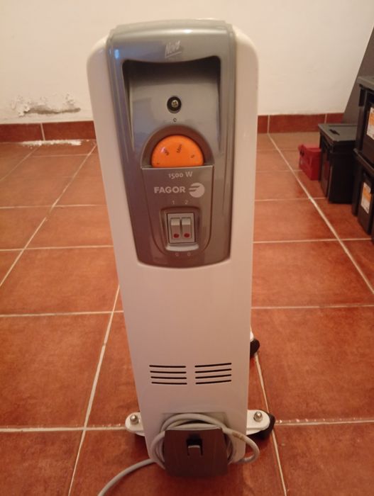 3 Esquentadores 10 euros cada . Os 3 por 30 euros