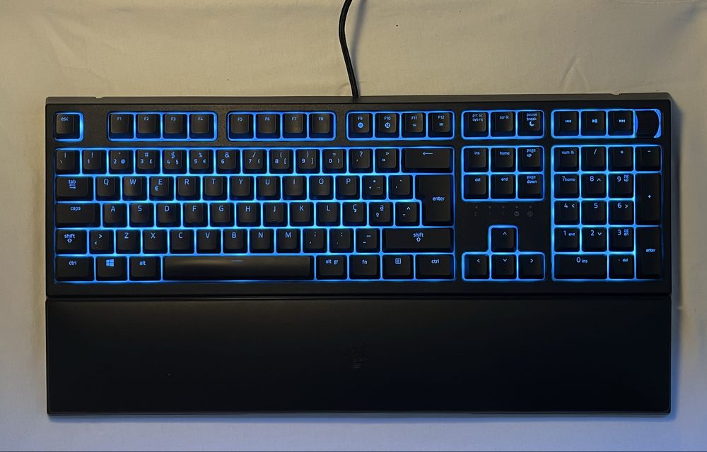 Teclado Razer Ornata V2