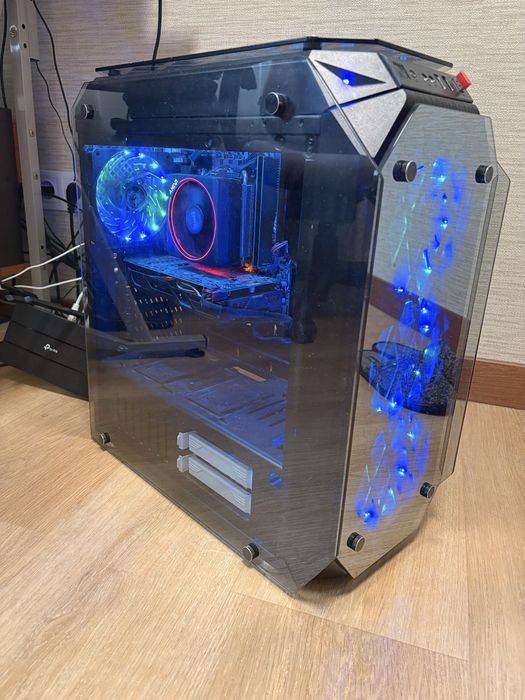 Компьютер QUBE.