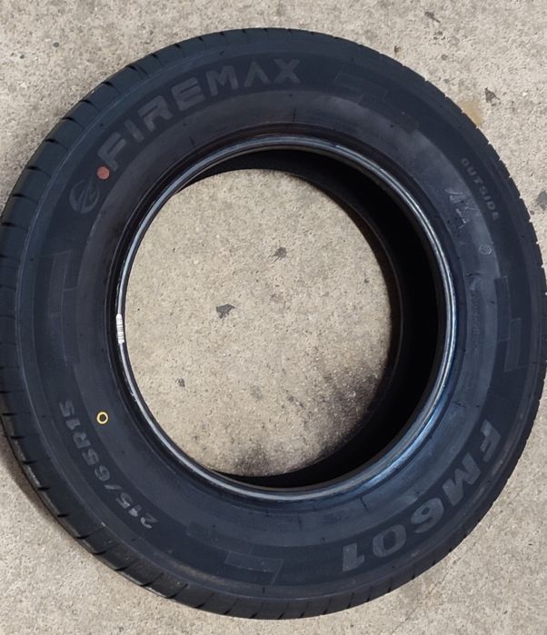 2 Pneus 215/65R15 96H Novos