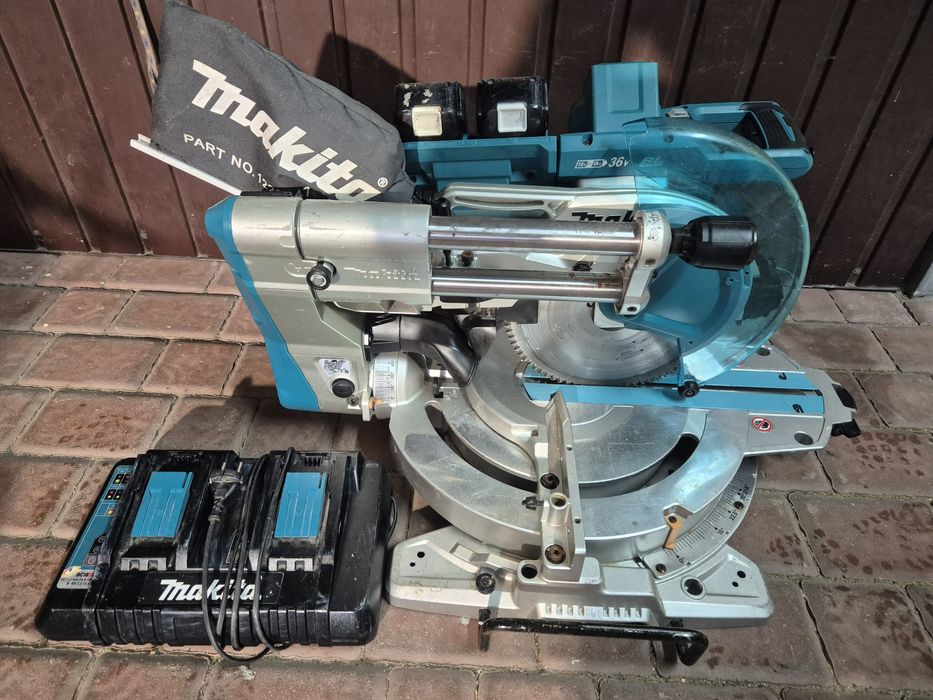 Makita DLS111 Piła ukośnica pilarka