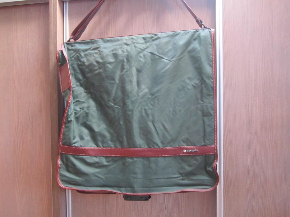 Pokrowiec na garnitur Samsonite