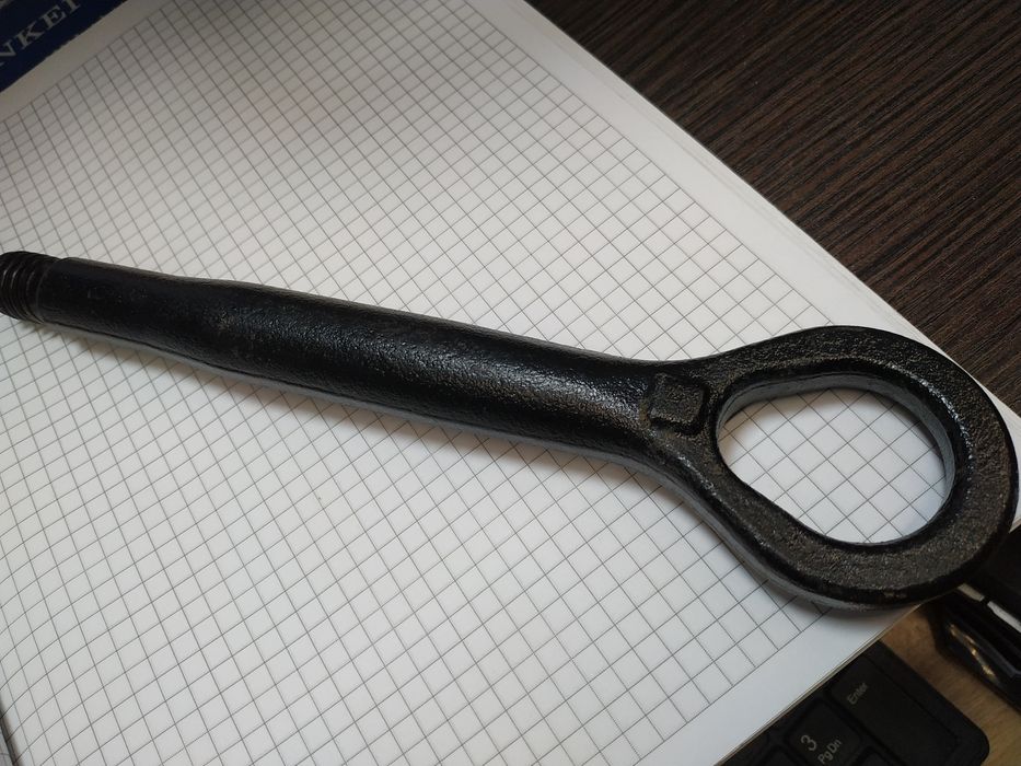 Крюк буксіровочний Toyota Highlander