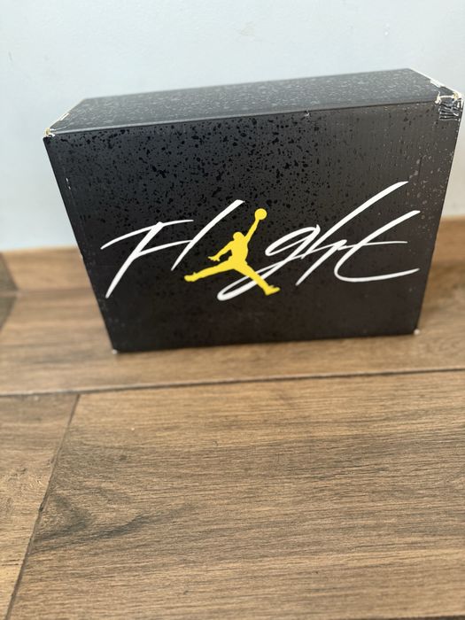 Air Jordan 4 rozmiar 40 Yellow Thunder