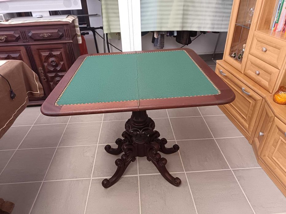 Móveis completos de quarto, Bar, mesa de jogos e cristaleira de sala