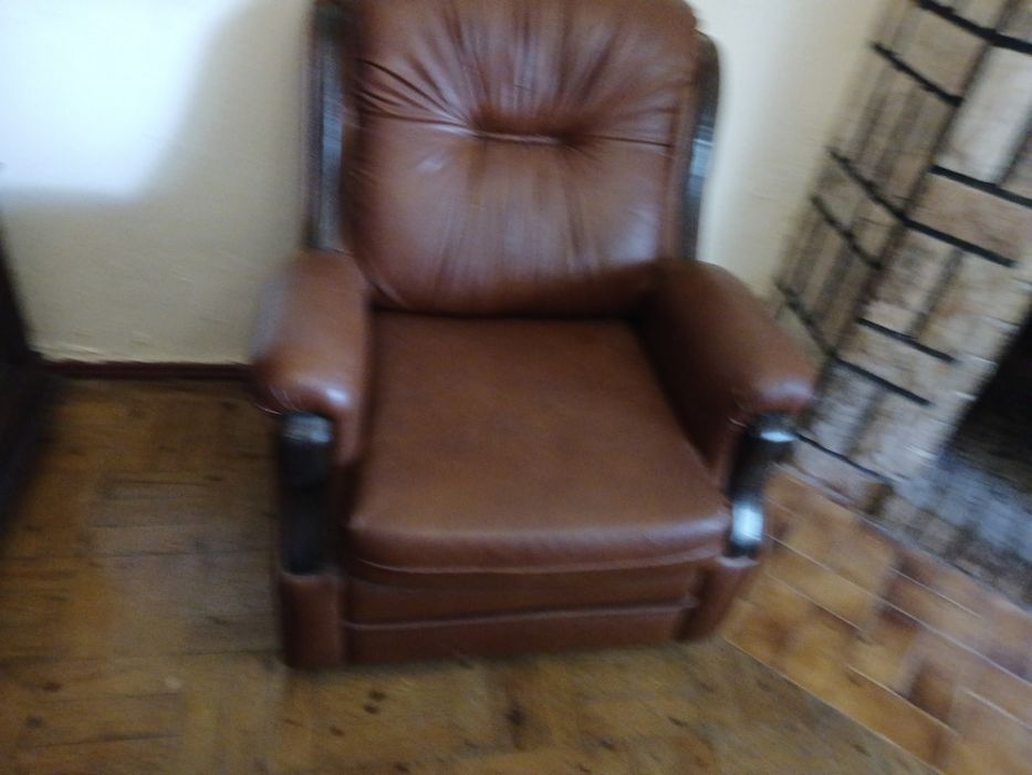 Sofa cama 3 lugares +2 individuais  em napa castanho