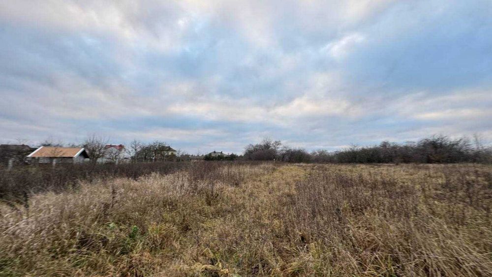 Продам земельну ділянку 11 соток с. Щітки