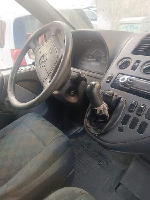 Vendo Mercedes Vito 112 CDI também aceito retomas abaixo do valor