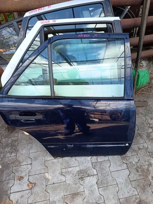 Drzwi Mercedes W124 Sedan Tył prawe