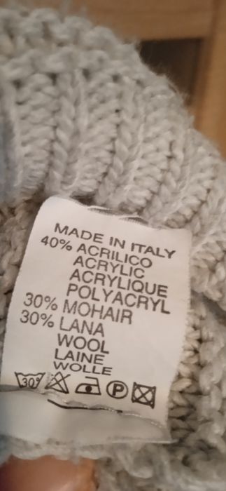 Damski sweterek z odkrytymi ramionam/Oversize, Made In Italy