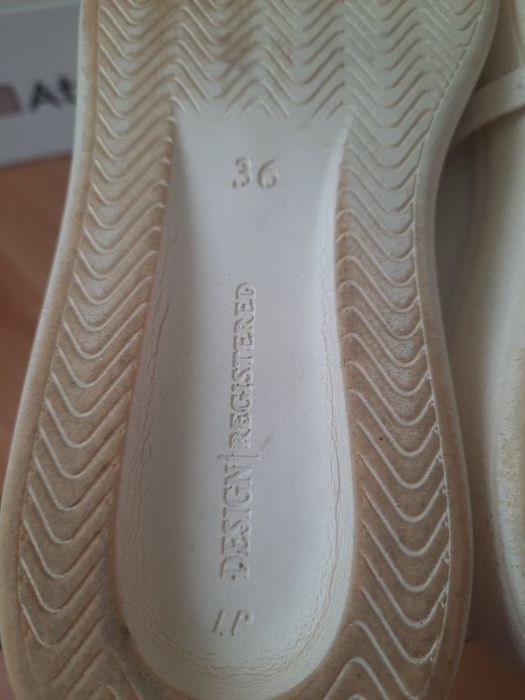 Кросівки жіночі шкіряні Design