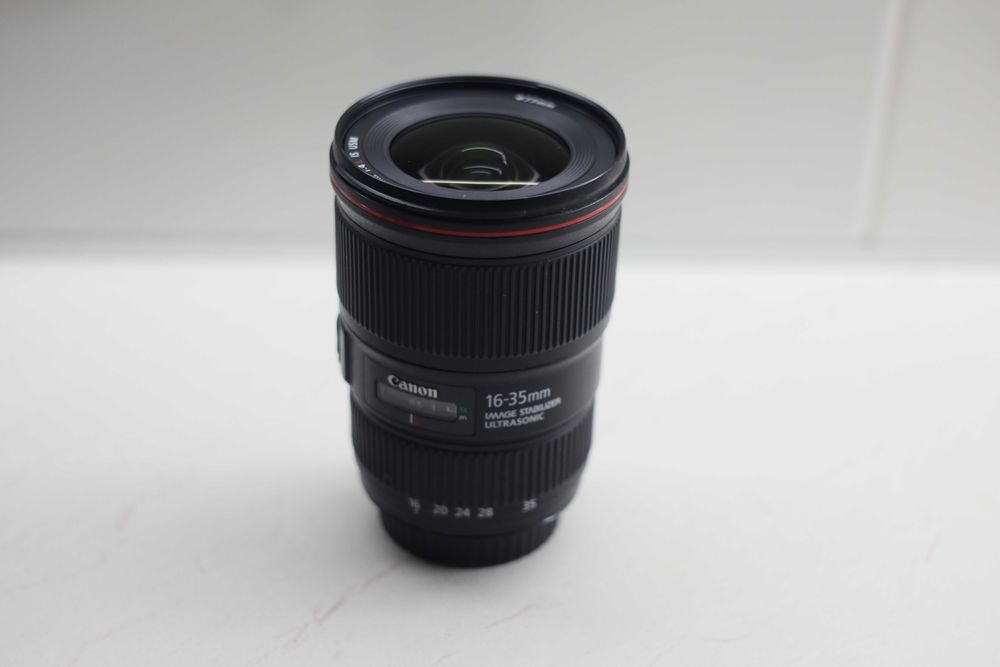 Объектив Canon EF 16-35mm f/4L IS USM
