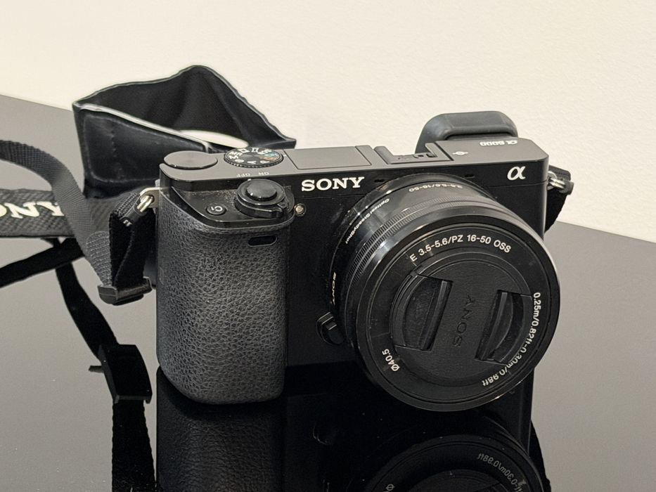 Zestaw sony alfa a 6000, torba, dwa obiektywy