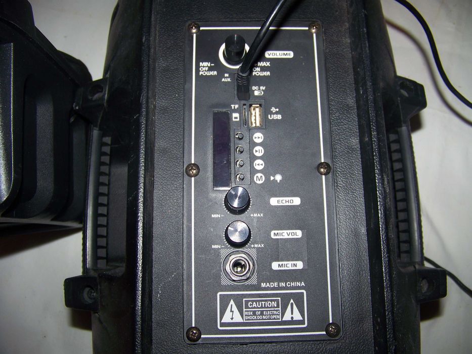 colunas para USB e microfone