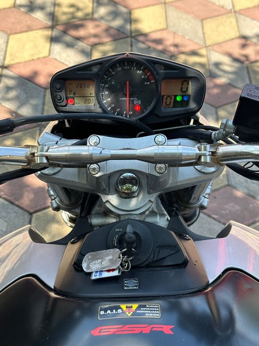 Suzuki gsr 400 пригнаний з Японії