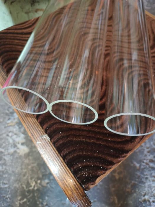 Трубки скляні (трубы из кварцевого и боросиликатного стекла)