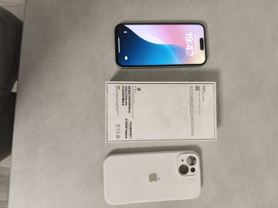 Продам 15 на 256гб все працює мінений екран