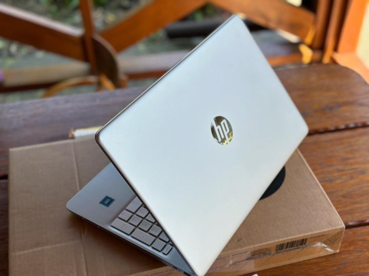 HP 15s-fq3215ng 15.6 новий