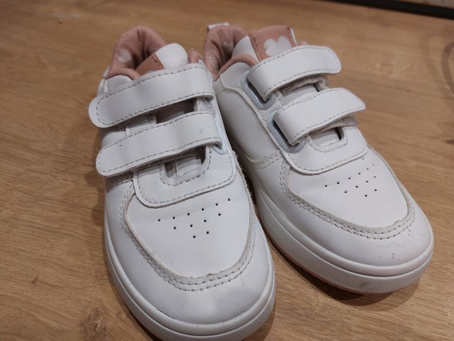 Adidaski dla dziewczynki
