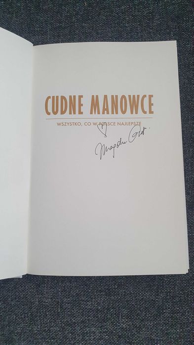 książka z autografem „Cudne Manowce” Magda Grzebyk