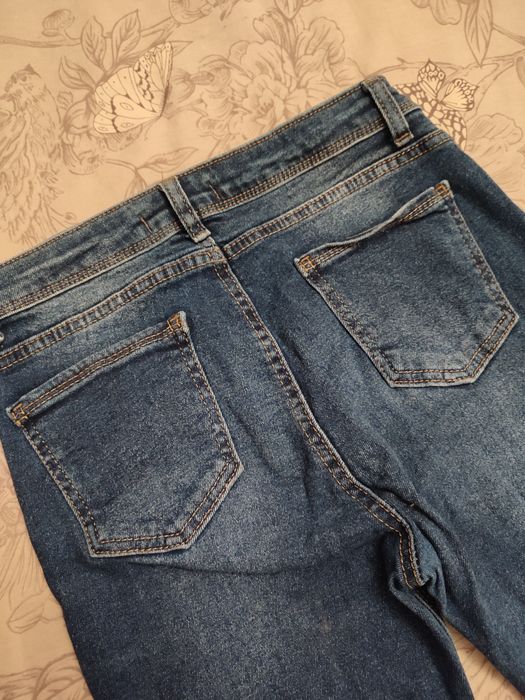 Продам джинсы женские