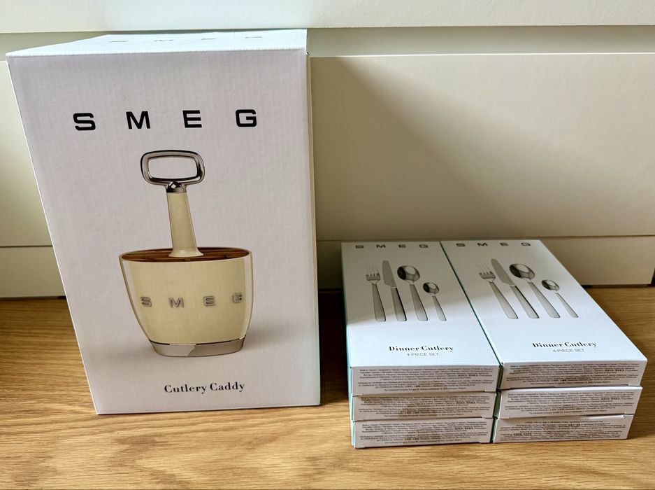 Conjunto talheres SMEG