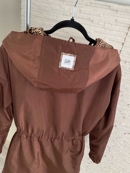 La diva mia czekoladowa parka z ozdobnym printem animal S-M