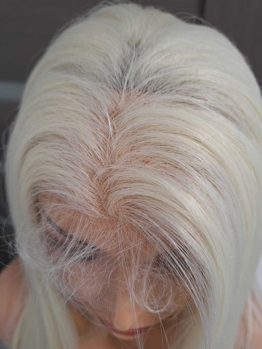 Peruca longa loira com renda