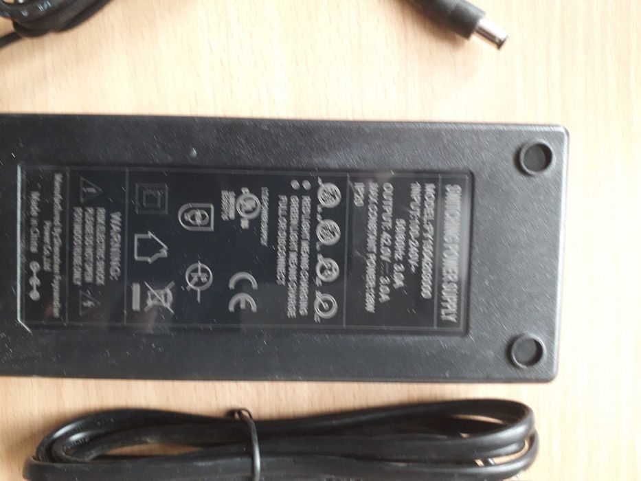 Mocna ładowarka zasilacz do elekt. hulajnogi 3 Ampery 42 Volt