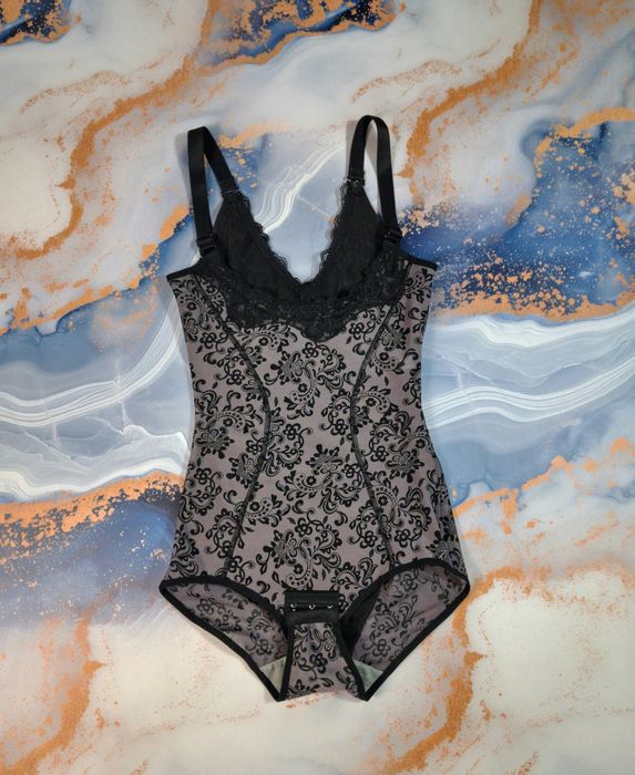 Боди корсетное с кружевом женское Victoria's Secret нижнее белье