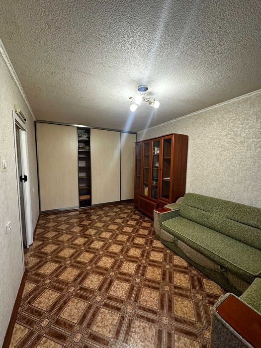 Дуже гарненька квартира в районі Світанка.